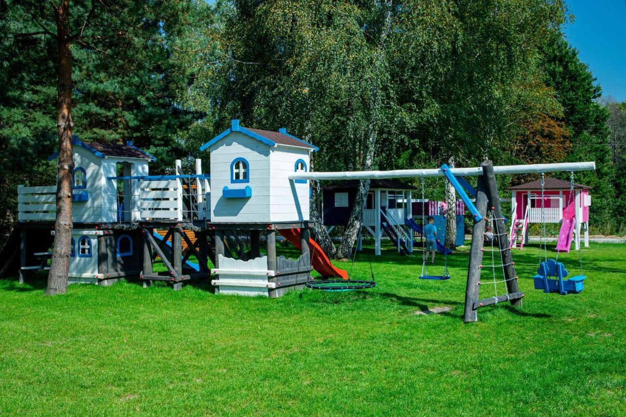 Lesna Osada Przy Suntago Park Hotel Krzyzowka  Exterior foto